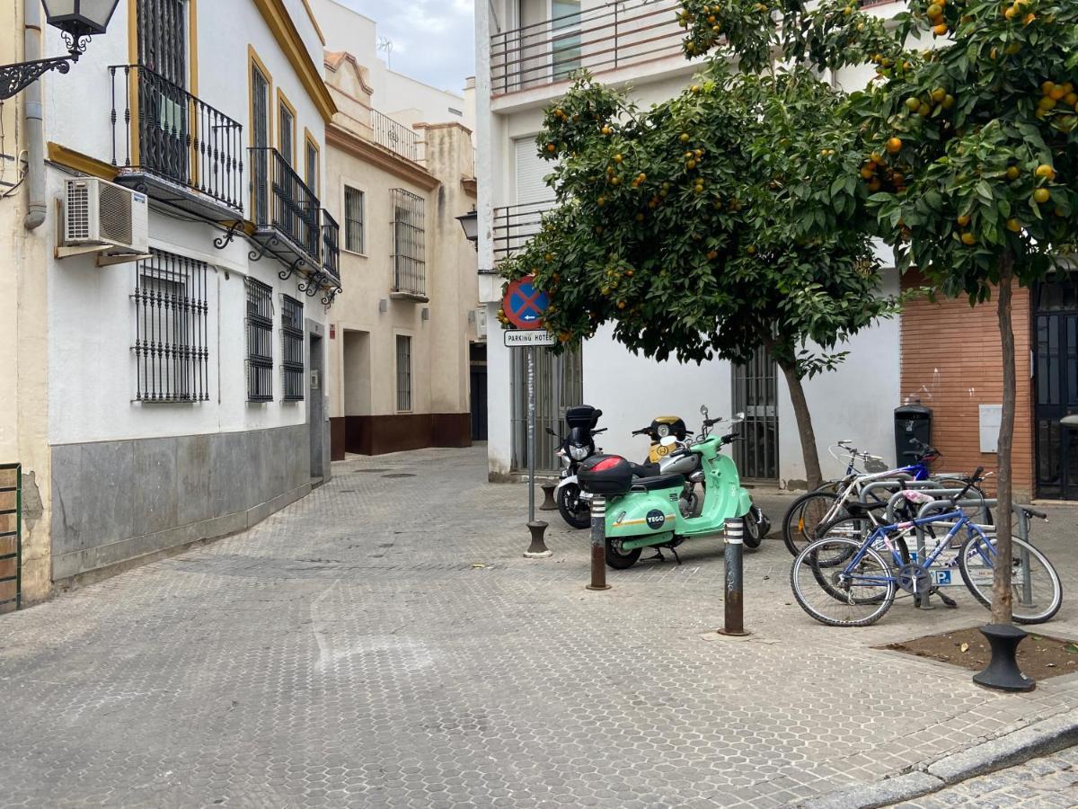 Apartment Wall Center - Aloha Sevilla Exterior photo
